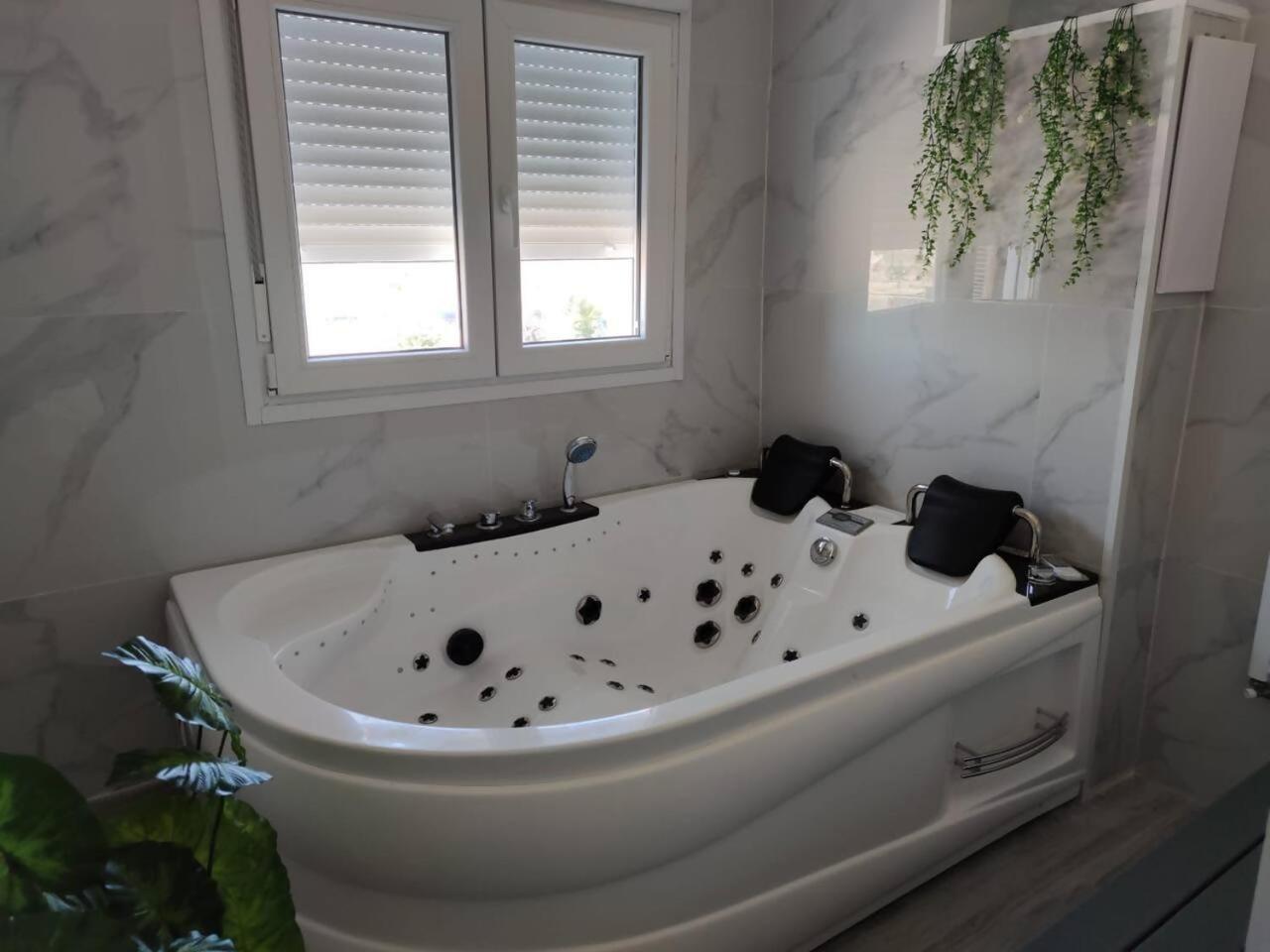 Apartamento Con Jacuzzi El Rincon De Las Delicias 사라고사 외부 사진
