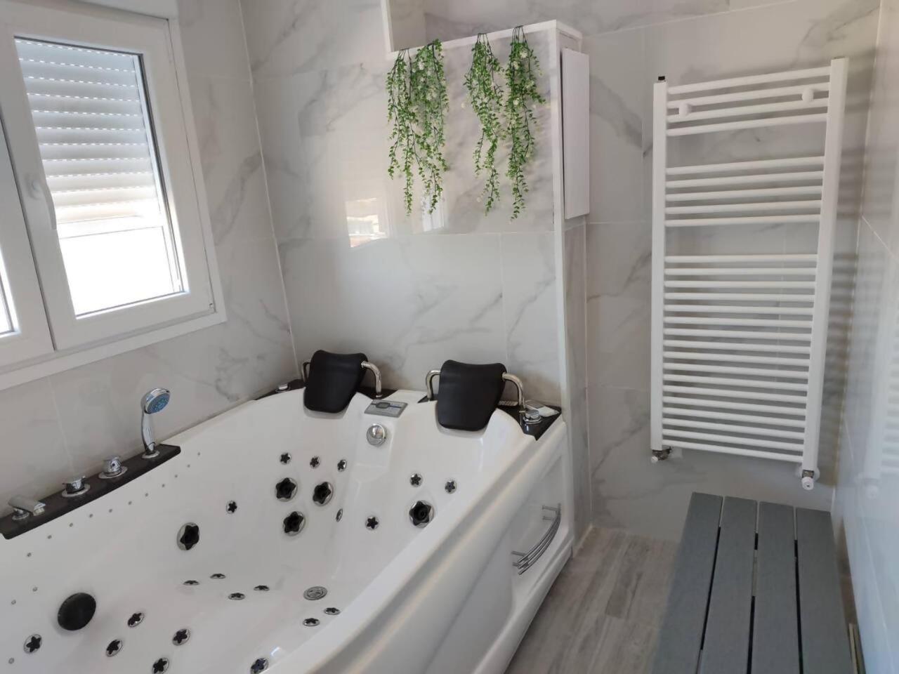 Apartamento Con Jacuzzi El Rincon De Las Delicias 사라고사 외부 사진